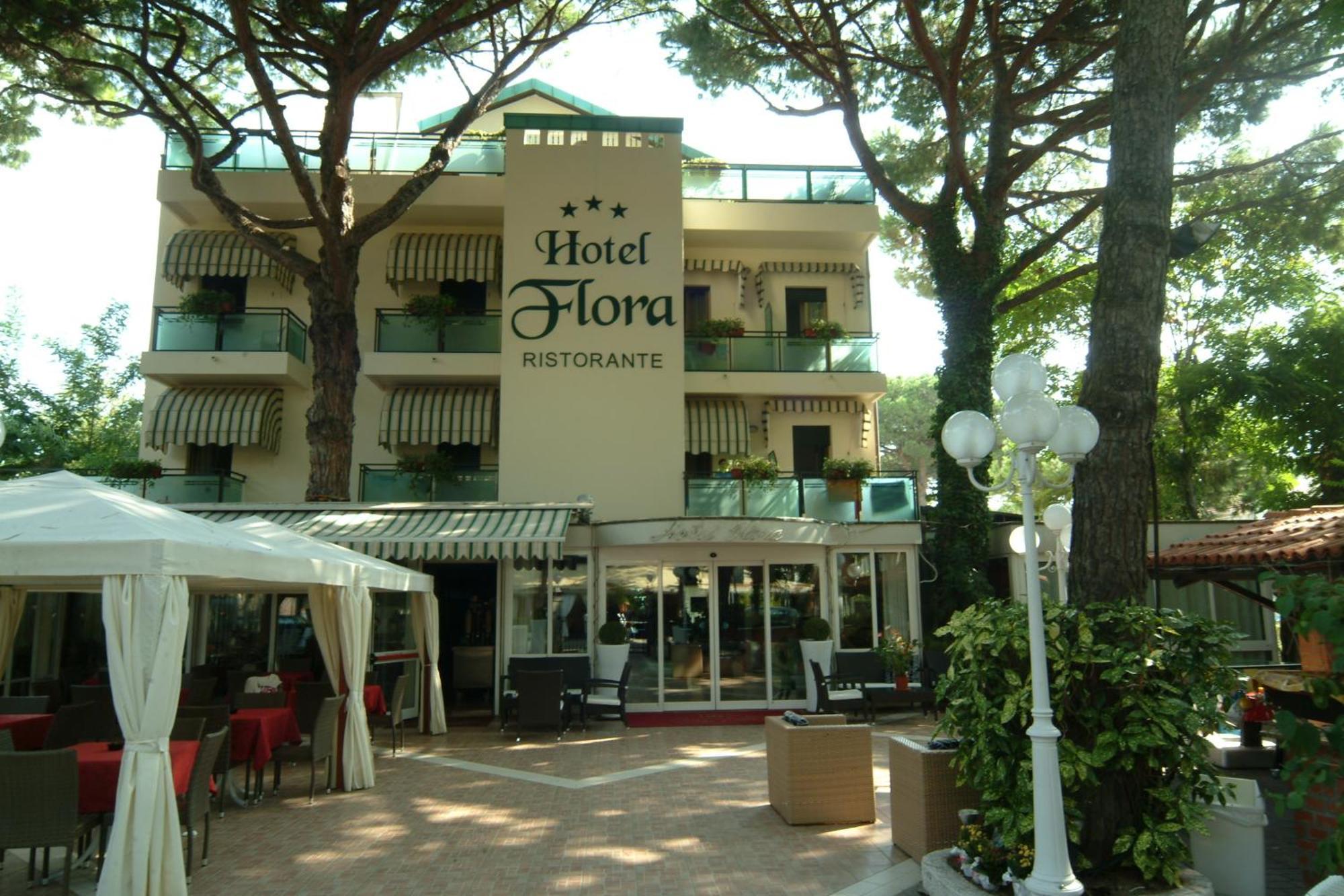 Hotel Flora Milano Marittima Exteriör bild