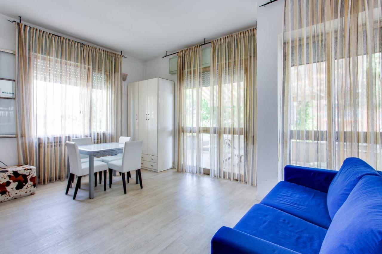 Hotel Flora Milano Marittima Exteriör bild